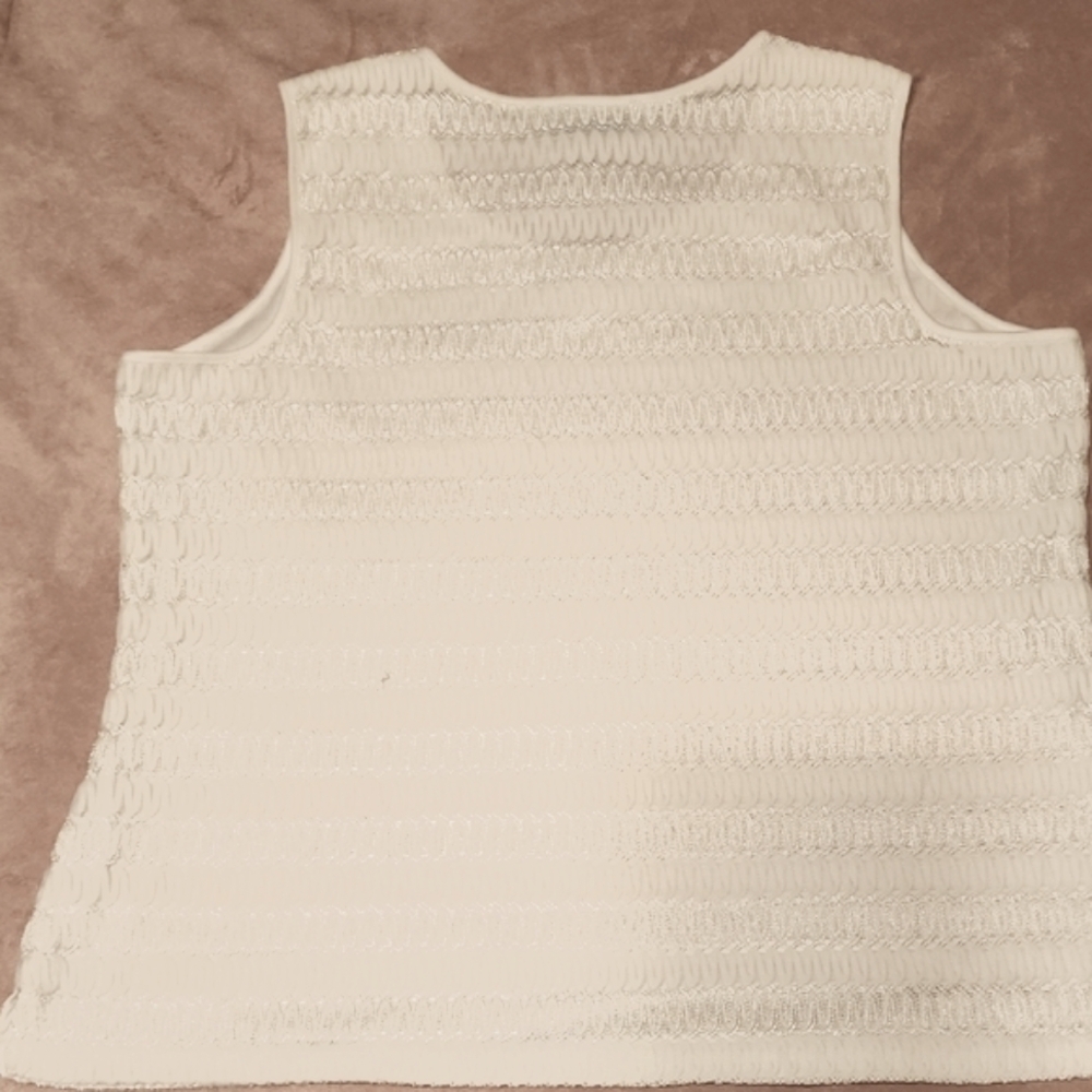 Kasper Women's White Sleeveless Top